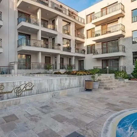 Diamond Beach Small